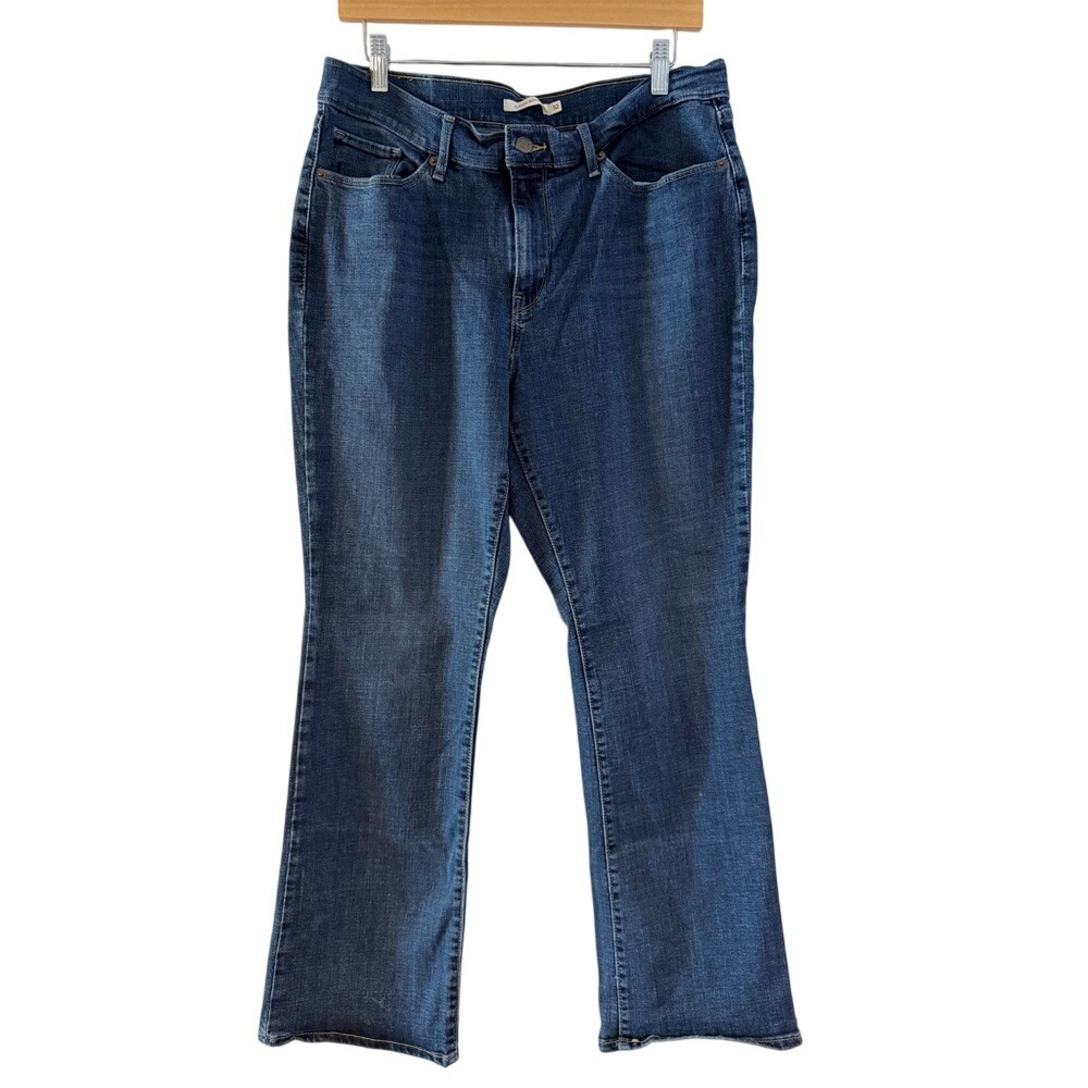 Levi's Women's Classic Bootcut Jeans Medium Wash Size 14S W32 L30